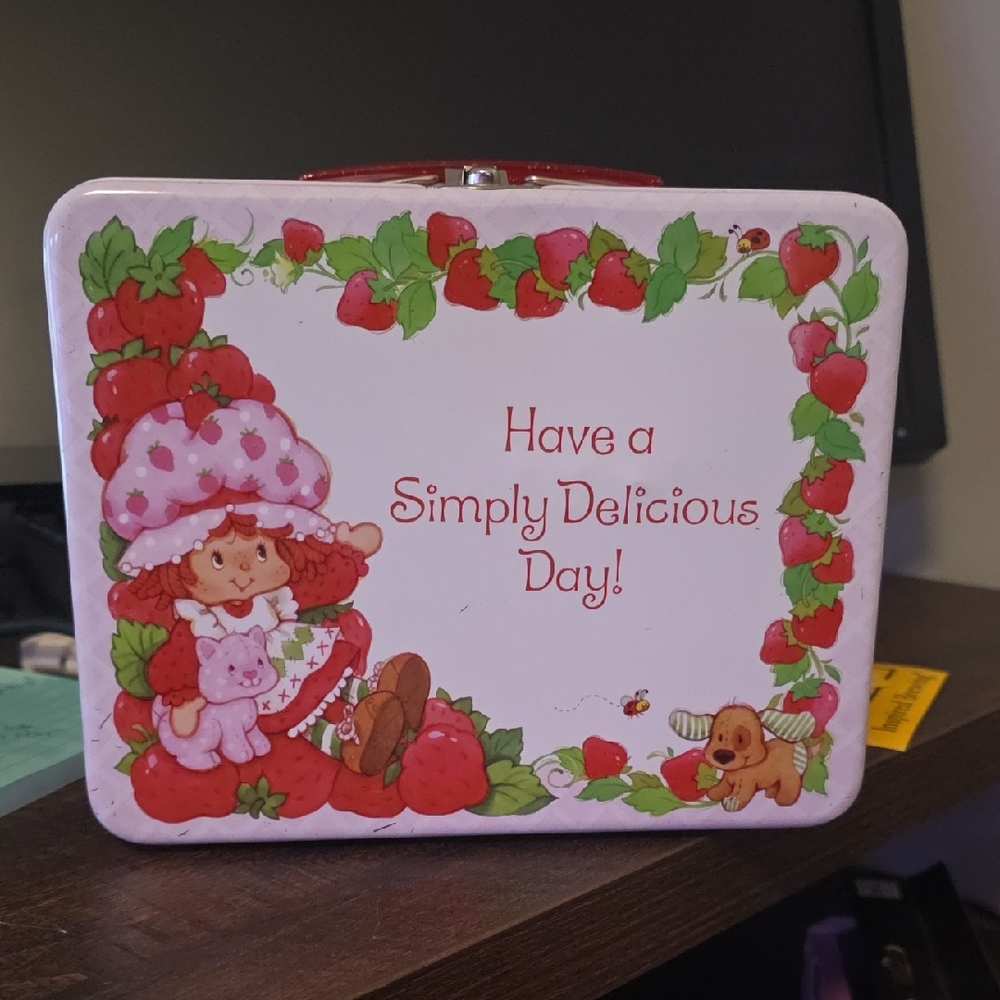 Rix Strawberry Shortcake Tin Box
